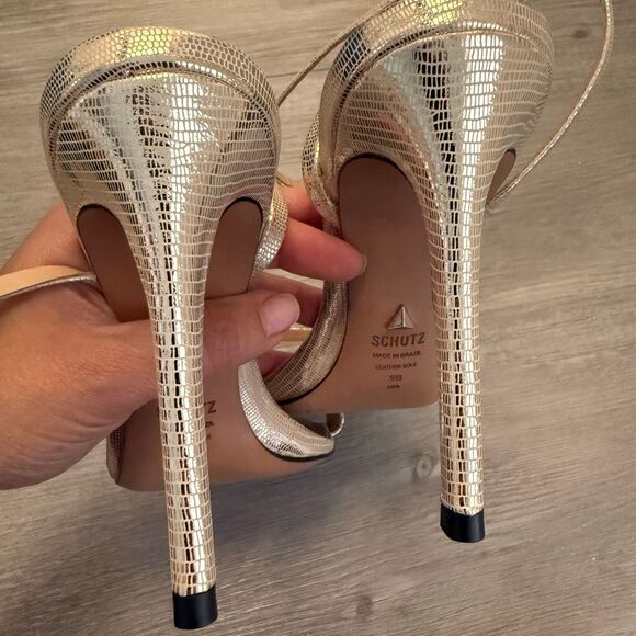 SCHUTZ Women's Altina High-Heel Strappy Sandals Size 9 Gold - Picture 6 of 8